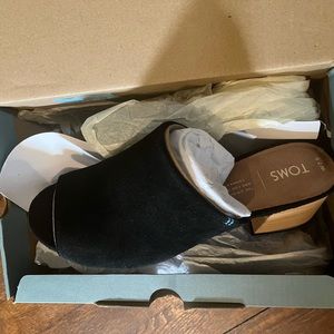 TOMS GRACE MULE BLACK SUEDE